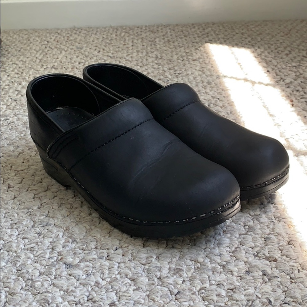 Dansko black leather clogs / work shoes